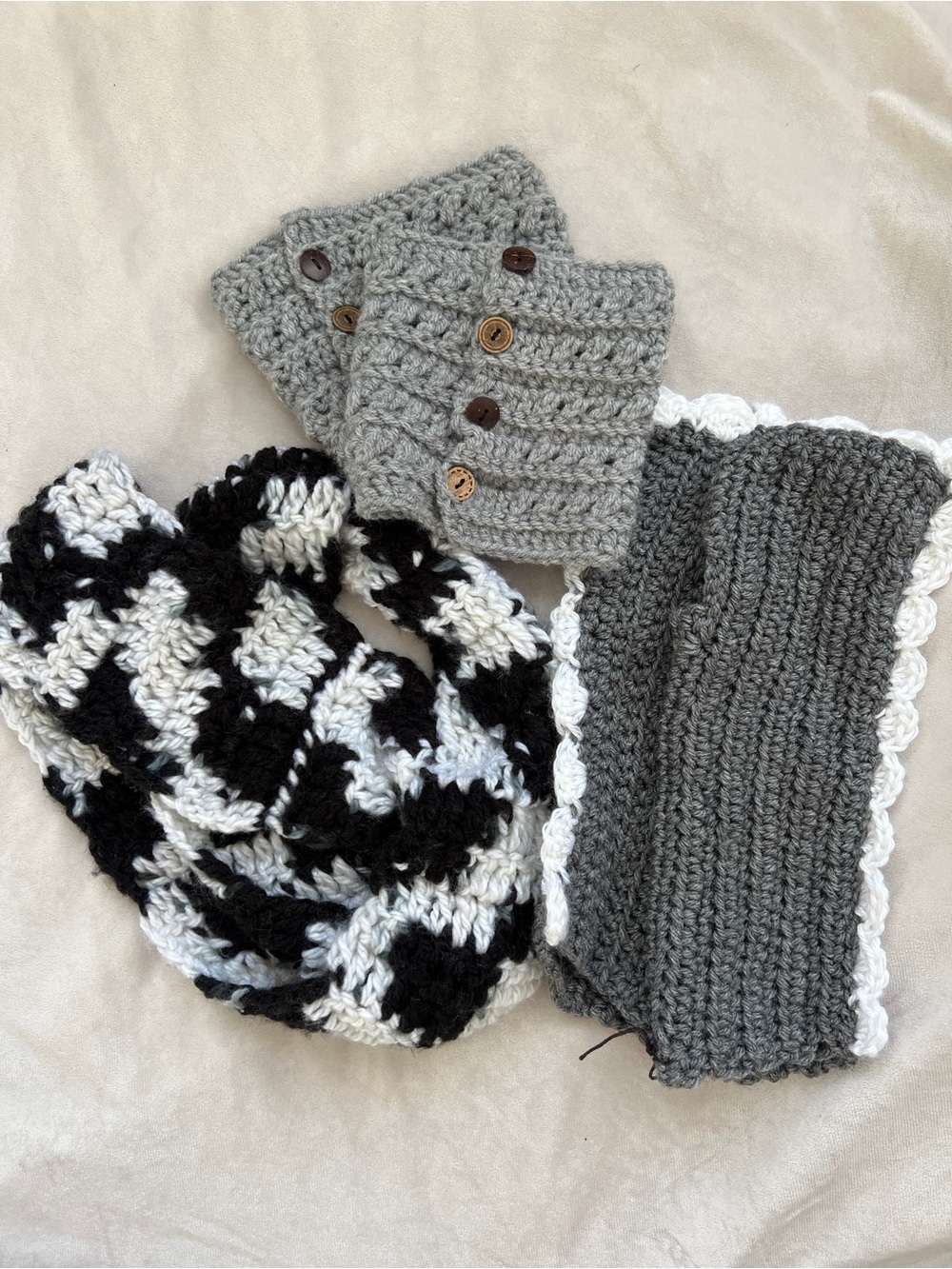 Handmade knitted hand and leg warmers & infinity scarf Gray, Black & White